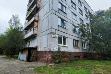 Комната, (всего 4 ком.), 80 м², 5/5 эт.