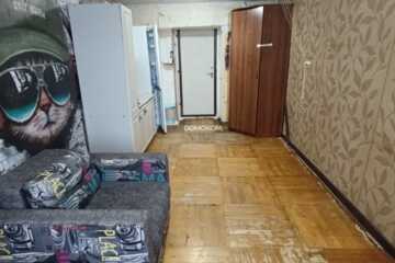 Комната, (всего 10 ком.), 150 м², 3/5 эт.