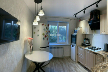 4-к квартира, 81,5 м², 1/9 эт.